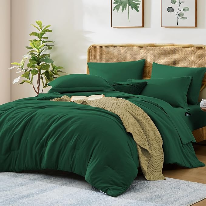 WRENSONGE King Size Comforter Set- 7 Pieces Soft Emerald Green Bed in a Bag King with Fitted Sheet, Flat Sheet, 2 Pillow Shams, and 2 Pillowcases-Warm King Bedding Set for All Season