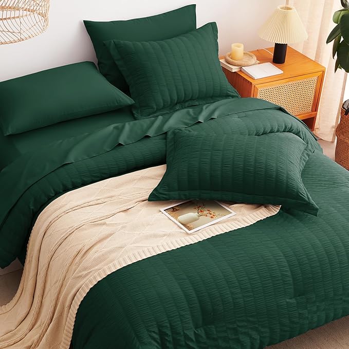 CozyLux Queen Comforter Set Emerald Green, 7 Pieces Seersucker Textured Luxury Bed in a Bag Queen, All Seasons Soft Bedding Sets with Down Alternative Comforter, Sheets, Pillowcases & Shams, Home Gift