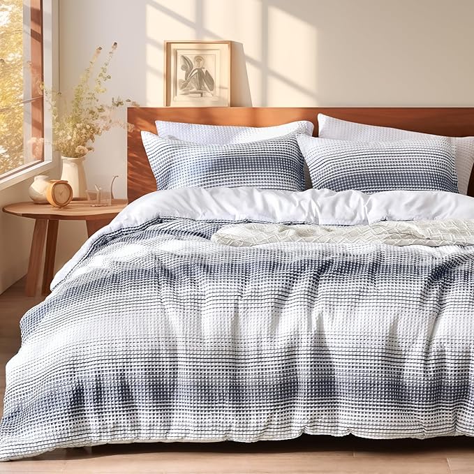 PHF Ultra Soft Yarn Dyed Waffle Weave Comforter Set King Size, 3 Pieces Lightweight Breathable Comfy Bedding Set, Comfy Textured 1 Comforter with 2 Pillow Shams, White and Navy