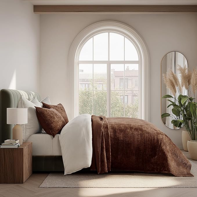 EverGrace Velvet Quilt Set King Size, Luxurious Soft Quilted Bedding Sets, Lightweight Velvet Comforter for All Season, Striped Channel Bedspread Coverlet with 2 Shams, Rust Brown