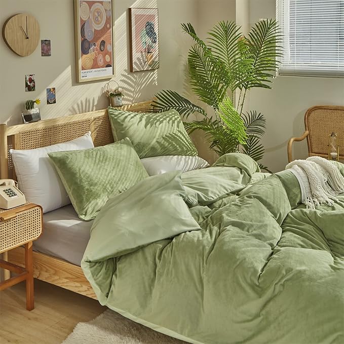 Pureant Sage Green Velvet Comforter Sets Twin Light Green Fluffy Bedding Solid Color Flannel Quilt Women Men Grass Green Comforters Micromink Sherpa Fuzzy Warm Bed Girls Boys Dorm Plush Bedding Soft