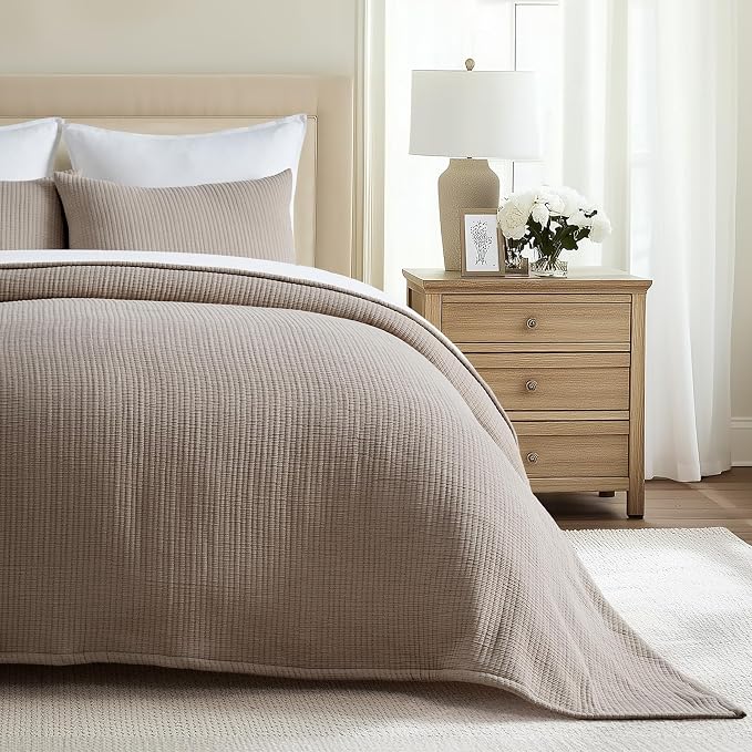 EVERGRACEHOME Cotton Gauze Full Queen Bedspread, Ultra Soft Prewashed Pick Stitch Matelassé Coverlet, Lightweight Textured Oversized Queen Quilt Bedding Set for All Season, w/ 2 Shams, Mocha Brown