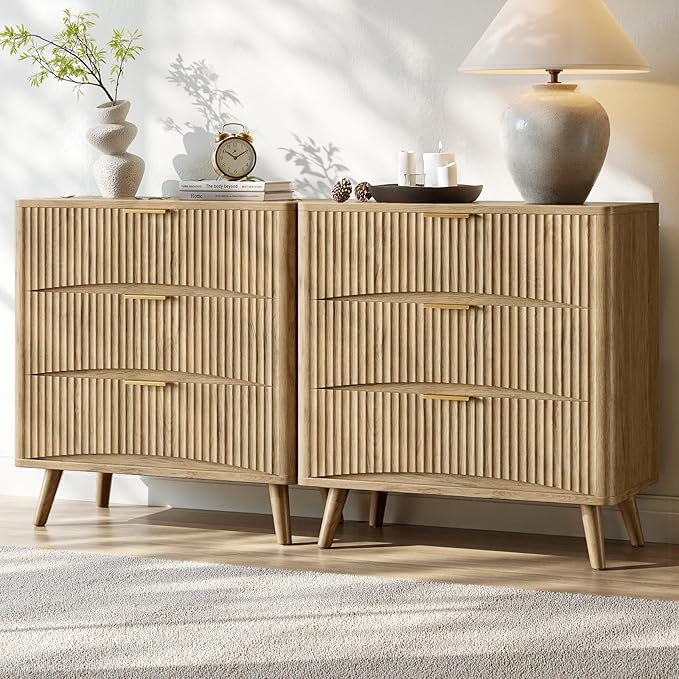 Evermagin 31.5“W Oversized Large Fluted Nightstands Set of 2, 3 Drawer Light Wood Night Stand Bedside Table, Mid Century Modern Small Dresser for Bedroom, Natural Oak