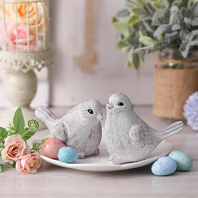 Blulu 2 Pcs Bird Figurines Home Decor Resin Bird Statue Vintage Farmhouse Decoration Boho Animal Decorative Sculpture Gifts for Home Table Office Shelf Tabletop Accents(White,Natural)