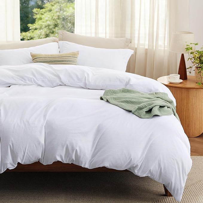Bedsure Duvet Cover Queen Size with Fitted Sheet - 4 Pieces Prewashed Polyester Soft Bedding Set, Includes 1 Duvet Cover 90"x90" with Zipper Closure, 2 Pillow Shams, 1 Fitted Sheet, Bright White