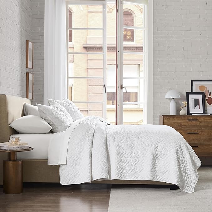 palassio White 100% Cotton Quilt Twin Size Bedding Sets with 1 Pillow Sham, Lightweight Textured Farmhouse Country Bedspread Soft Shabby Chic Patterned Coverlet for All Season, 2 Pieces