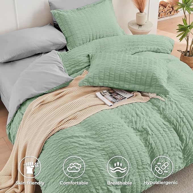 HYMOKEGE Sage Green/Light Grey Queen Comforter Set Seersucker 7 Pieces, All Season Luxury Bed in a Bag Queen for Bedroom, Bedding Set with Comforter, Sheets, Pillowcases & Shams