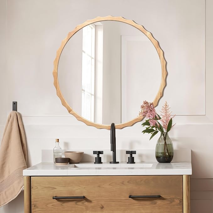 LuxenHome 32" Round Wall Mirror With Natural Rubberwood Scalloped Frame - Wood Wall Decor for Bathroom, Vanity, Entryway, Living Room - Large Accent Circle Mirror
