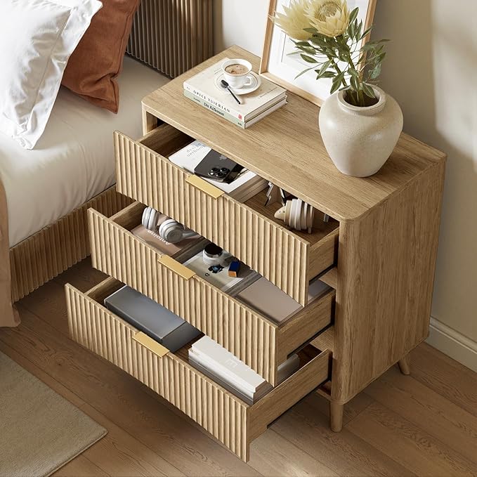 Evermagin 31.5“W Oversized Large Fluted Nightstands Set of 2, 3 Drawer Light Wood Night Stand Bedside Table, Mid Century Modern Small Dresser for Bedroom, Natural Oak