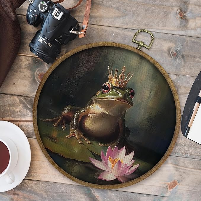 CGBHW Vintage Frog Round Wall Art Decor, Cottagecore Farmhouse Frog Canvas Prints Framed, Dark Botanical Wall Art Hanging Decor for Home Gallery Bedroom Living Room Decorations, 10x10 Inch