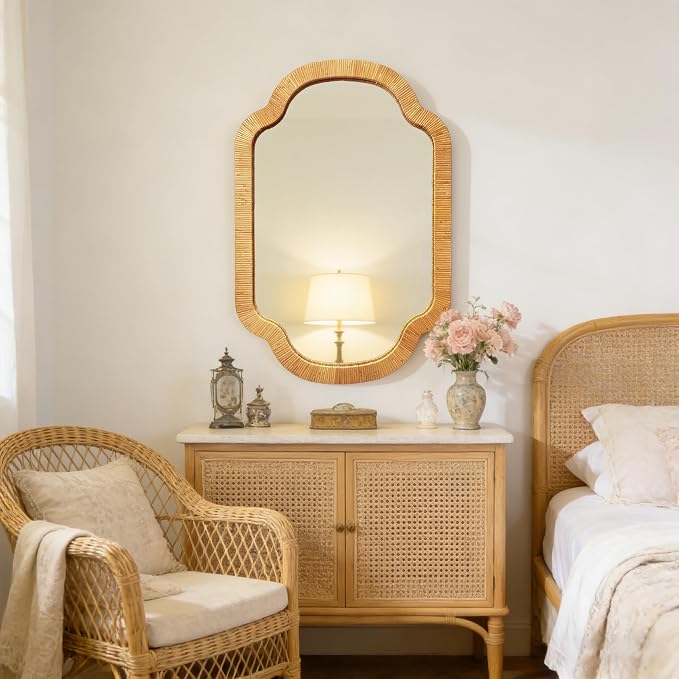 BAODANFU Natural Scalloped Rattan Wall Mirror, 24"×36" Hand-Woven Decorative Mirror for Entryway, Bathroom, Bedroom, Dining Living Room, French Vintage/Wabi-Sabi Home Decor, Horizontal/Vertical