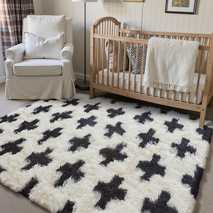 Black and White Rug 4x6 for Living Room, Super Soft Modern Shag Rug Washable Fluffy Rugs Indoor Fuzzy Carpet for Bedroom Home Dorm Aesthetic Decor
