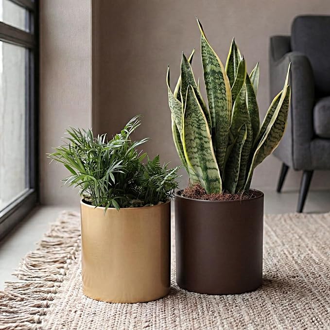 Coffee Metal Plant Pot with Drainage Hole,7 Inch Mid Century Modern Small Pot Indoor Outdoor Planters for Succulents, Flowers & Home Decor Gift Window Living Room Bedroom