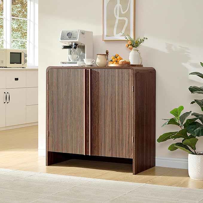 AMERLIFE Fluted Buffet Cabinet with Storage, Modern Sideboard Cabinet with 2 Doors & Adjustable Shelf, Console Table & Credenza for Living Room, Dining Room & Entryway, Brown