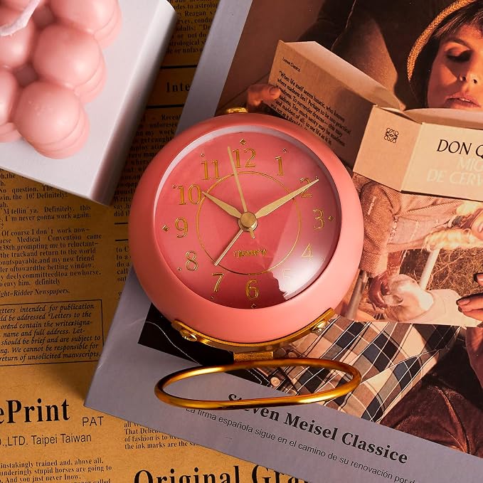 rjuwurv Metal Desk Alarm Clock, Retro Bedroom Table Vintage Analog Alarm Clock, Silent Non-Ticking Gold Clock, Bedside Décor(Sweet Pink)