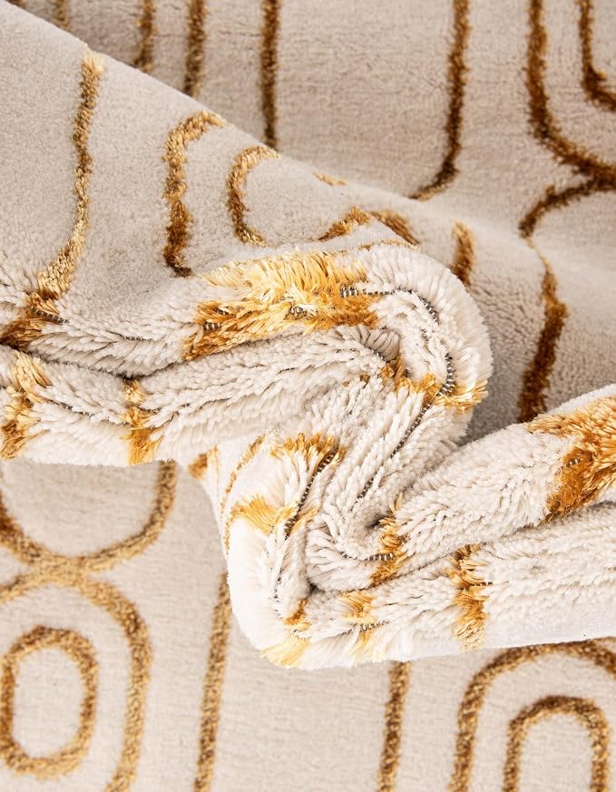 Rugs.com Vogue Geo Collection Rug – 5 Ft Runner White Medium-Pile Rug Perfect for Hallways, Entryways