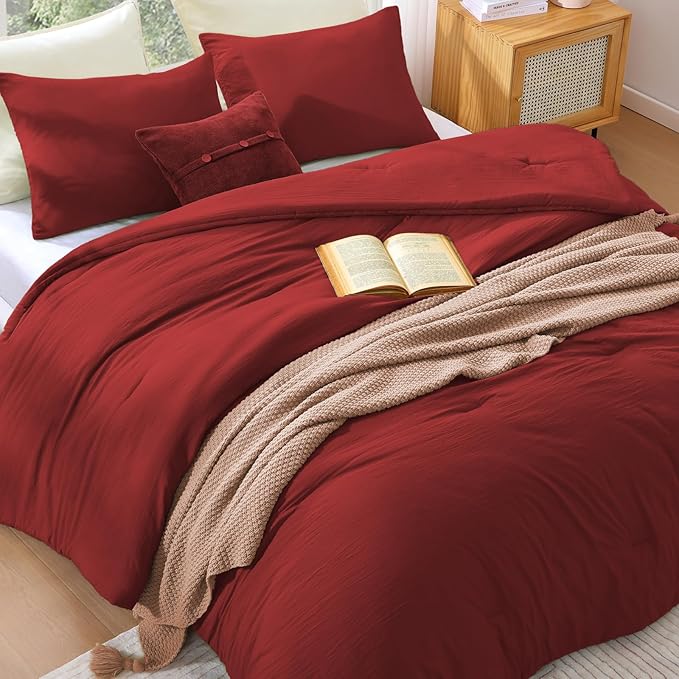 WRENSONGE King Size Comforter Set - 3 Pieces Bright Red Comforter Prewashed Soft Lightweight for All Seasons,Fluffy Down Alternative Comforter King Size with 2 Pillow Shams