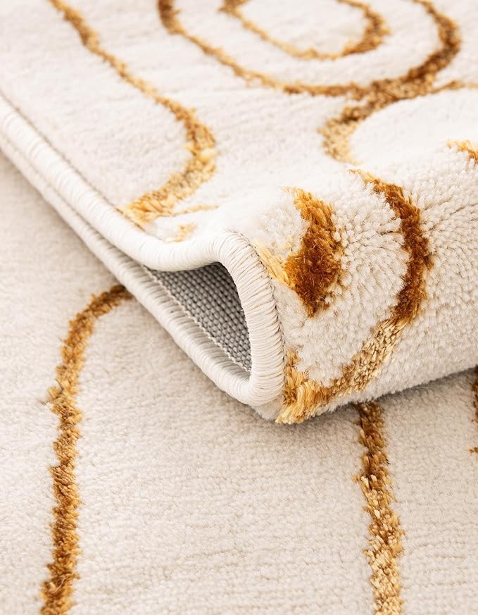 Rugs.com Vogue Geo Collection Rug – 5 Ft Runner White Medium-Pile Rug Perfect for Hallways, Entryways