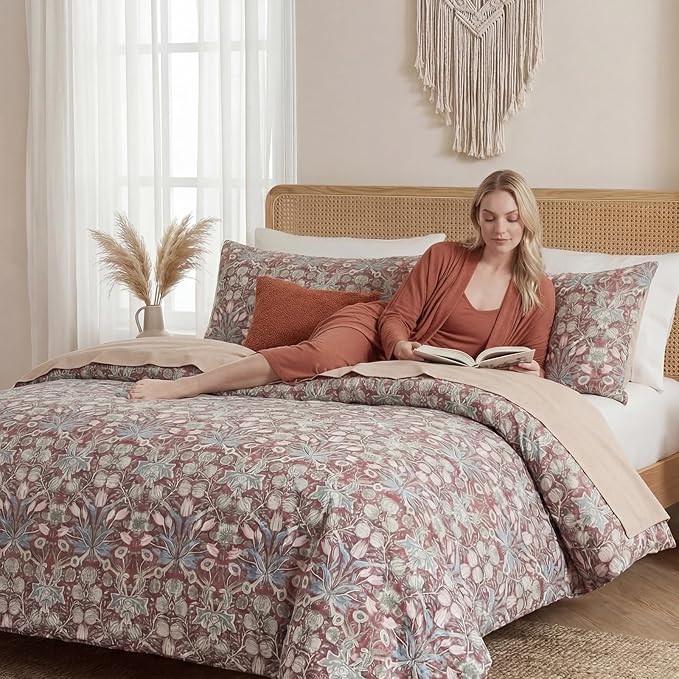 Cozeline 100% Cotton Duvet Cover Queen Size, Red Paisley Print Bedding Set with Zipper Closure, 3 Pcs Breathable and Luxury Duvet Cover for All Season
