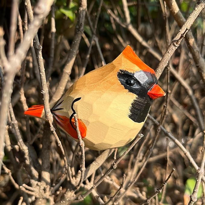 H&Zebrabro Hand Carved Bird Figurines, Hand-Painted Sculpted Wooden Birds, Wood Bird Sculptures for Home Decoration, Hand Crafted Life Like Bird Statues, Ideal Gifts for Bird Lovers (Female Cardinal)