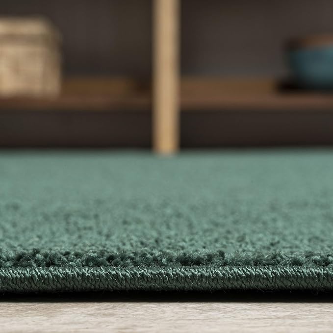 JONATHAN Y Haze Solid Low-Pile Emerald 4x6 Oval Indoor Area Rug, Coastal,Bohemian,Minimalist,Classic, Easy-Cleaning for Living Room,Bedroom,Kitchen,Pet Friendly,Non-Shedding (SEU100L-4OV)