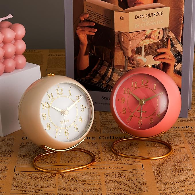 rjuwurv Metal Desk Alarm Clock, Retro Bedroom Table Vintage Analog Alarm Clock, Silent Non-Ticking Gold Clock, Bedside Décor(Sweet Pink)
