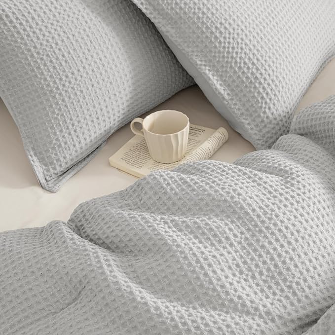 PHF Ultra Soft Waffle Weave Comforter Set King Size, 3 Pieces Lightweight Breathable Comfy Bedding Set, Comfy Textured 1 Comforter with 2 Pillow Shams, Light Grey