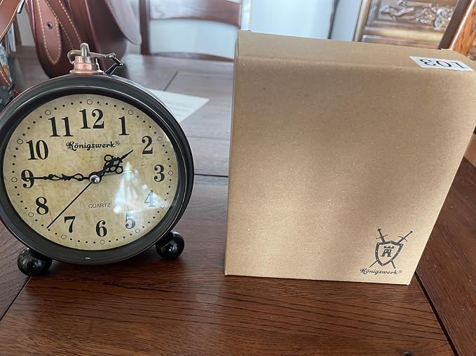 Vintage Analog Alarm Clock, 5.25 inch Small Silent Desk Clock with Night Light, Battery Operated for Table, Bedroom, Bedside, Living Room, Room Decor (Classic)
