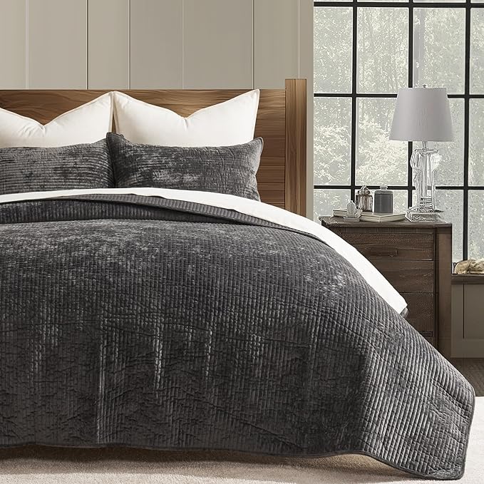 EverGrace Velvet Quilt Set Queen Size, Luxurious Soft Quilted Bedding Sets, Lightweight Velvet Comforter for All Season, Striped Channel Bedspread Coverlet with 2 Shams, Washed Black