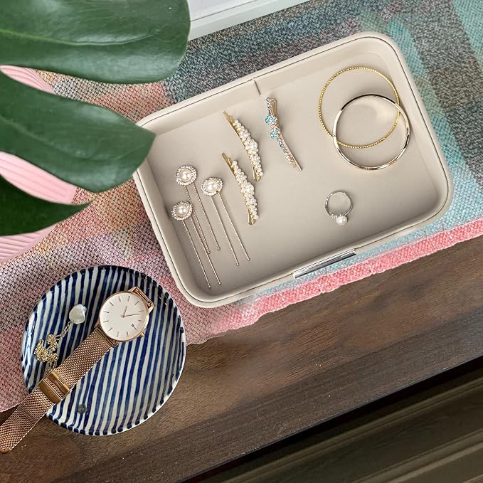 SANZIE Luxury Leather Tray Organizer Valet Tray Key Tray for Entryway Table Desktop Storage Catchall Tray Decorative Tray for Jewelry Keys Wallet Phone Watch (Metal Silvered, Grey)