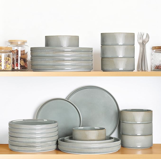 TheTerra Ceramic Dinnerware Sets for 6, 18 Pieces Porcelain Lightweight Plates and Bowls Sets, Scratch Resistant Dish Set, Oven & Microwave & Dishwasher Safe, Desert Sage