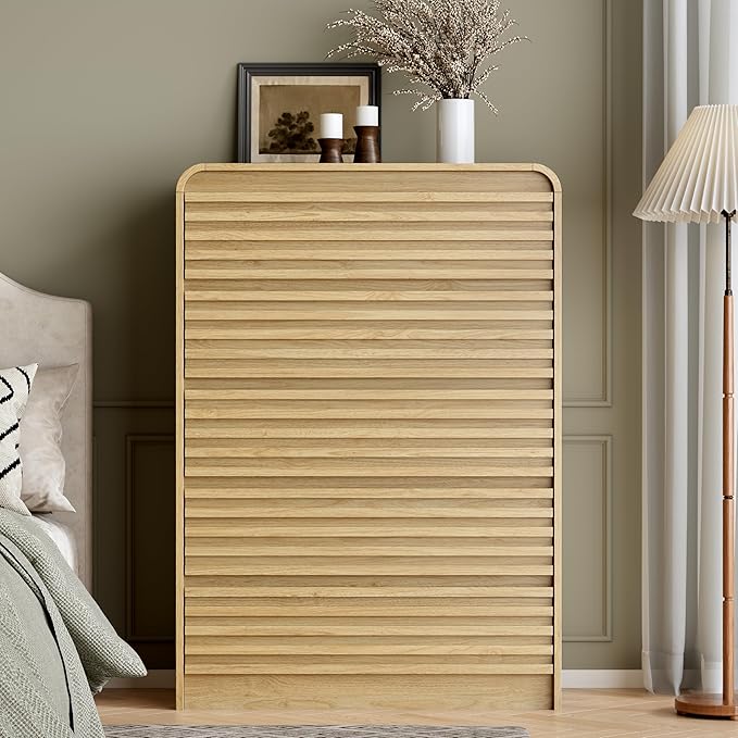 Fluted 5 Drawer Dresser for Bedroom, 45" Tall Wood Chests of Drawers with Curved Profile, Mid Century Modern Dresser with Large Storage & Hidden Handles for Living Room, Hallway, Natural Oak
