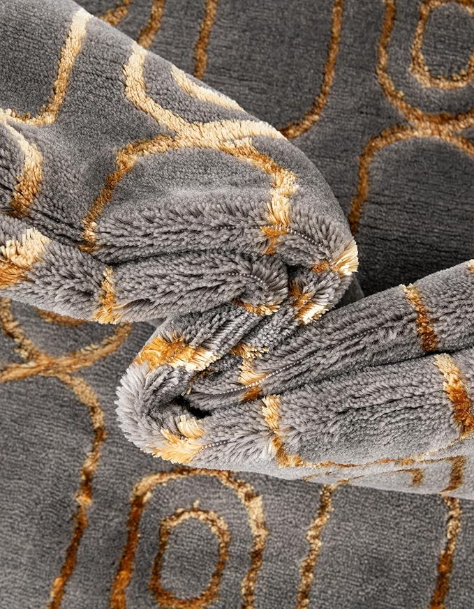 Rugs.com - Vogue Geo Rug – 10' x 13' 1 Gray and Gold Modern Textured Pile Area Rug – Stain Resistant and Easy to Clean, Perfect for Living Rooms, Bedrooms, and Dining Rooms