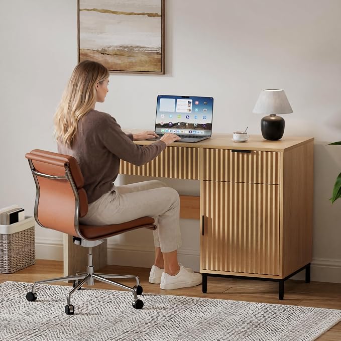 47" Executive Desk with Fluted Drawers, Wooden Home Office Desk with Storage Cabinet, Charging Station, Metal Legs Modern Farmhouse Computer Desk for Work, Study Natural Oak