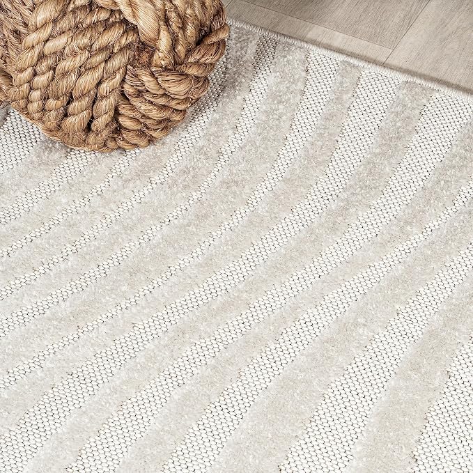 JONATHAN Y Maribo High-Low Abstract Striped Cream/Ivory 6x9 Indoor/Outdoor Area Rug, Pet Friendly, Non-Shedding, Stain Resistant, Easy-Cleaning for Backyard, Patio, Porch (SCN103A-6)