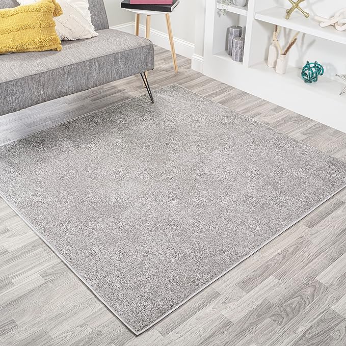JONATHAN Y Haze Solid Low-Pile Light Gray 9x9 Square Indoor Area Rug, Coastal,Bohemian,Minimalist,Classic, Easy-Cleaning for Living Room,Bedroom,Kitchen,Pet Friendly,Non-Shedding (SEU100K-9SQ)