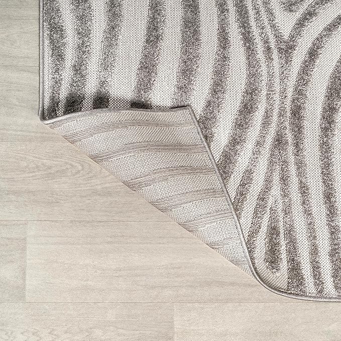 JONATHAN Y Maribo High-Low Abstract Striped Gray/Ivory 12x18 Indoor/Outdoor Area Rug, Pet Friendly, Non-Shedding, Stain Resistant, Easy-Cleaning for Backyard, Patio, Porch (SCN103B-18)